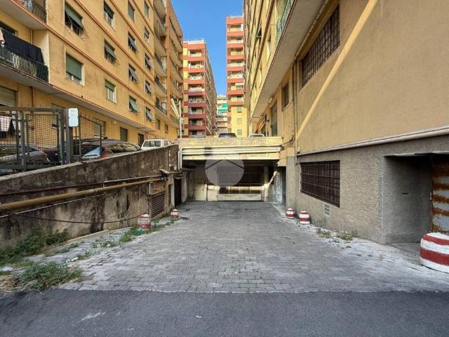 Box in vendita a San Fruttuoso, Genova