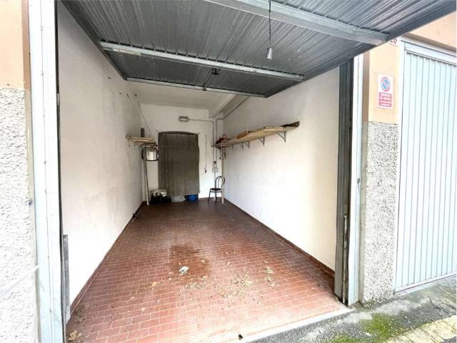 Box in vendita a Val Polcevera, Serra Riccò