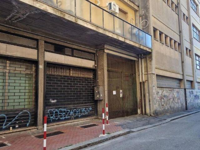 Box in vendita a Centro Ovest, Serra Riccò