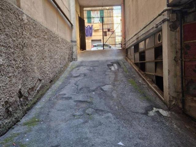Box in vendita a Centro Ovest, Serra Riccò