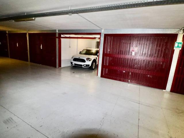 Box in vendita a Levante, Serra Riccò