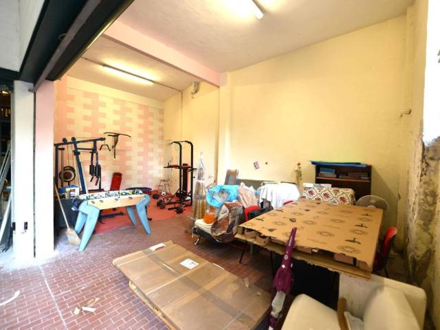 Box in vendita a Ponente, Serra Riccò