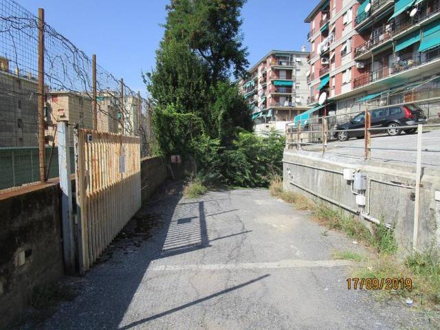 Box in vendita a Ponente, Serra Riccò