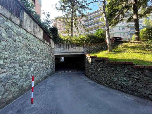 Box in vendita a Ponente, Serra Riccò