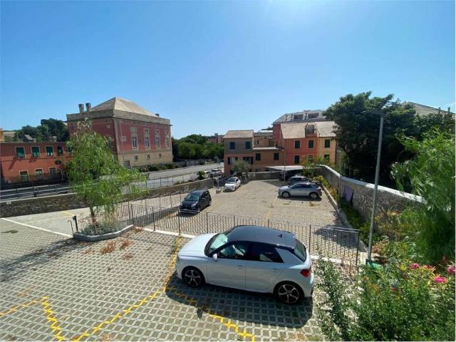 Box in vendita a Levante, Serra Riccò