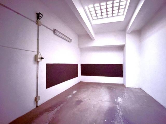 Box in vendita a Medio Levante, Serra Riccò