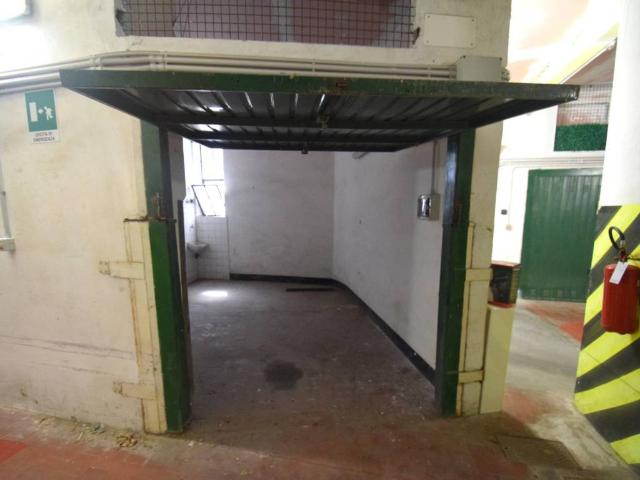 Box in vendita a Ponente, Serra Riccò