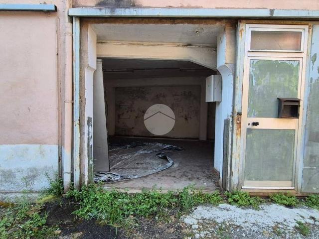 Box in vendita a Media Val Bisagno, Serra Riccò
