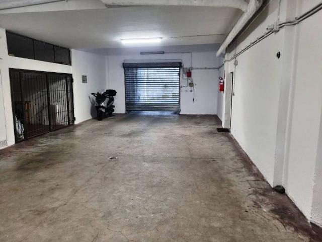 Box in vendita a Medio Levante, Serra Riccò