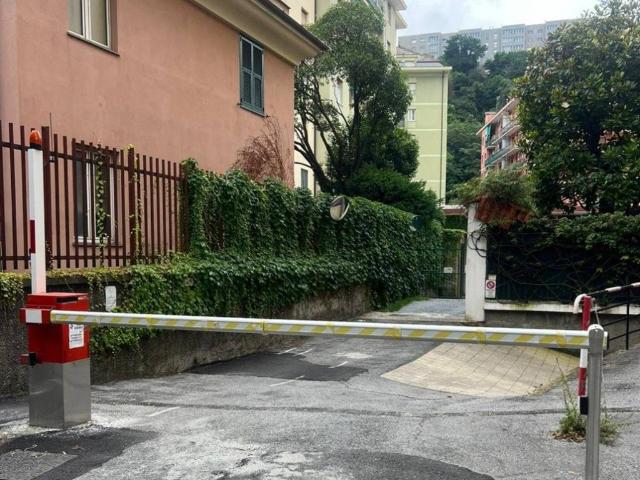 Box in vendita a Val Polcevera, Serra Riccò