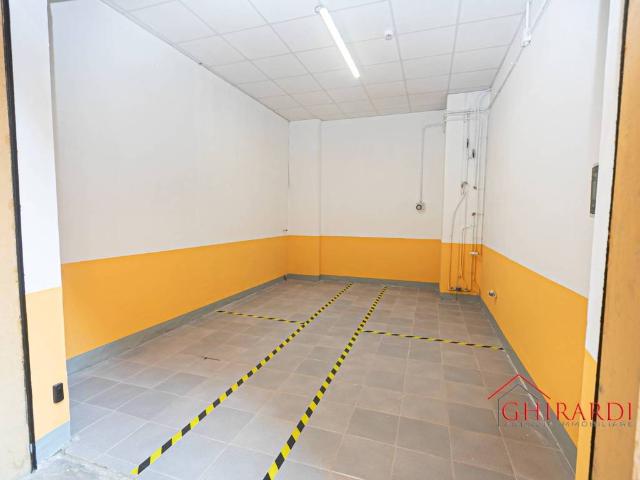 Box in vendita a Medio Ponente, Serra Riccò