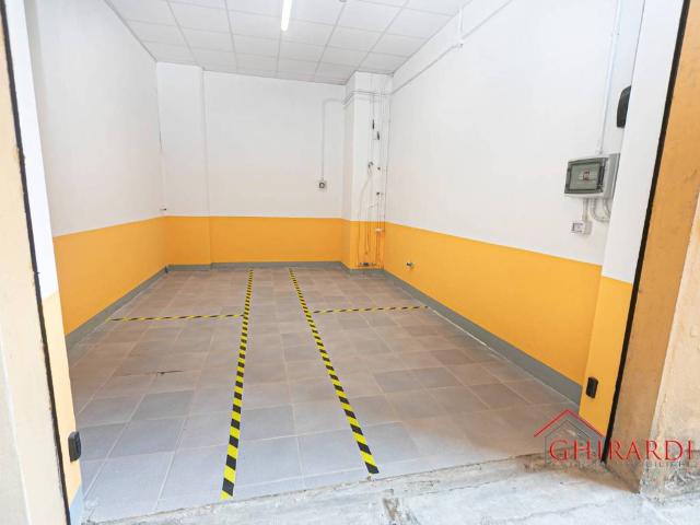 Box in vendita a Medio Ponente, Serra Riccò