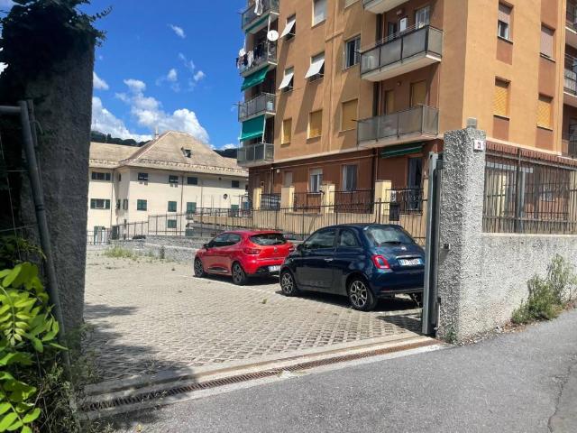 Box in vendita a Val Polcevera, Serra Riccò