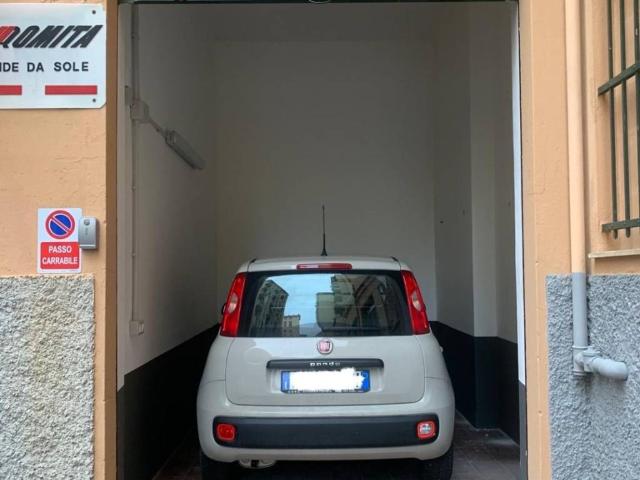 Box in vendita a Medio Ponente, Serra Riccò
