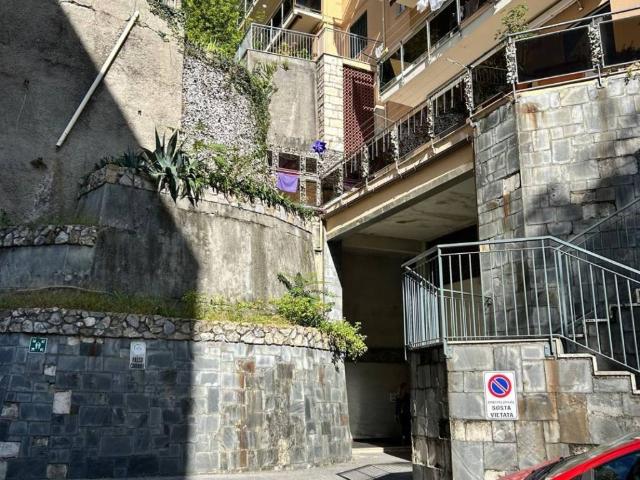 Box in vendita a Certosa, Genova