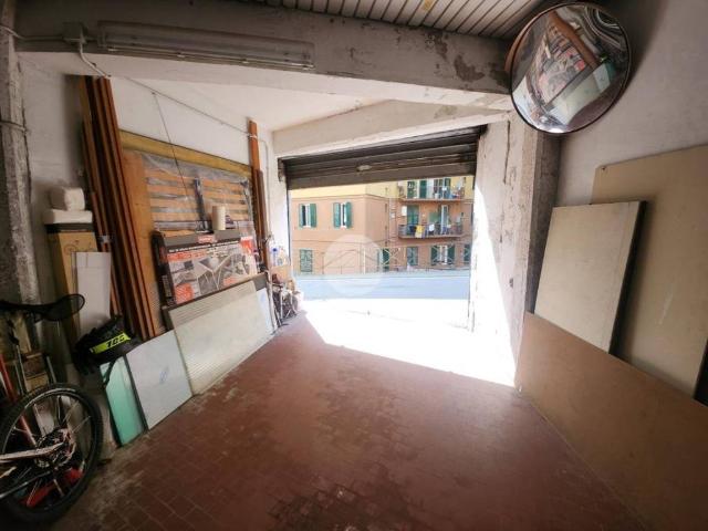 Box in vendita a Val Polcevera, Serra Riccò