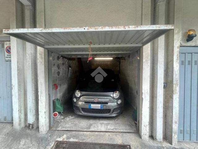 Box in vendita a Ponente, Serra Riccò