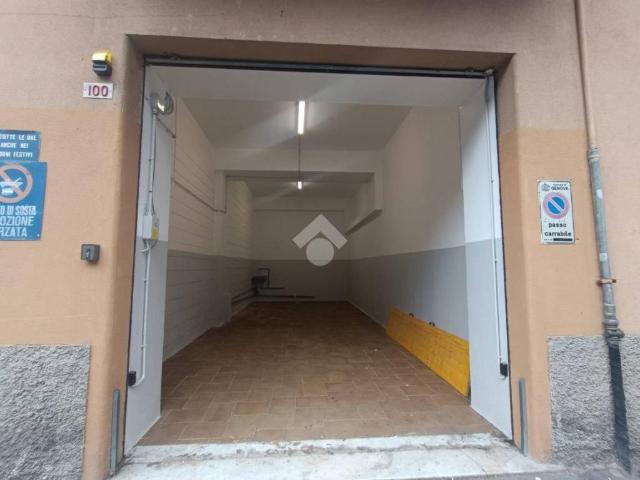 Box in vendita a Medio Ponente, Serra Riccò