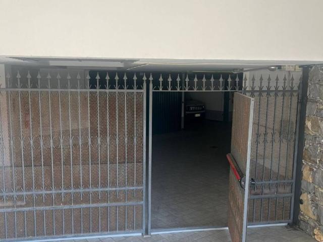 Box in vendita a Medio Levante, Serra Riccò