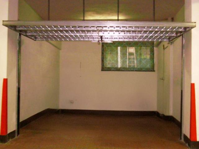 Box in vendita a Levante, Serra Riccò