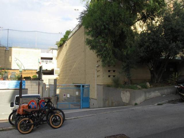 Box in vendita a San Fruttuoso, Genova