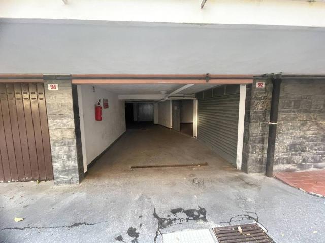 Box in vendita a Ponente, Serra Riccò
