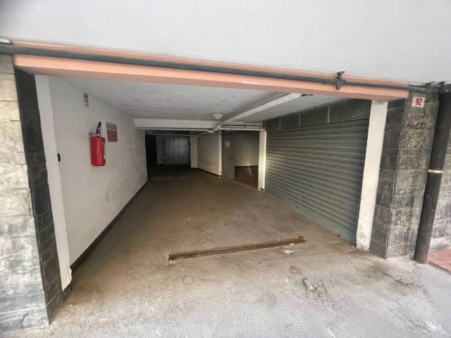 Box in vendita a Ponente, Serra Riccò