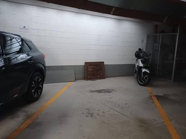 Box in vendita a Centro Est, Serra Riccò