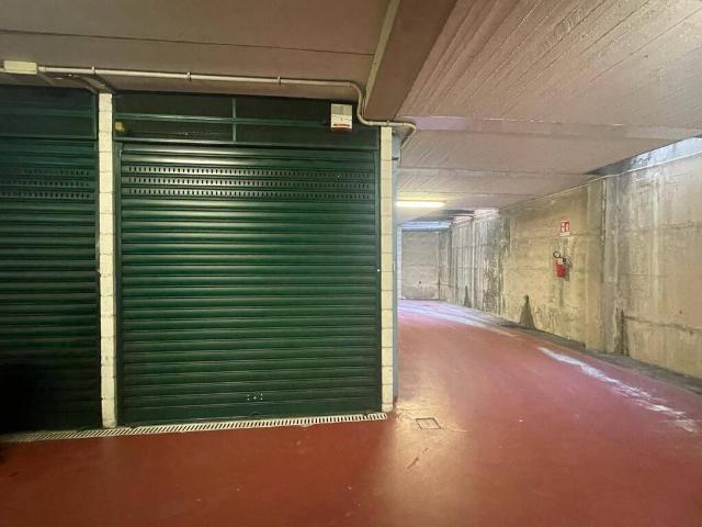 Box in vendita a Medio Levante, Serra Riccò