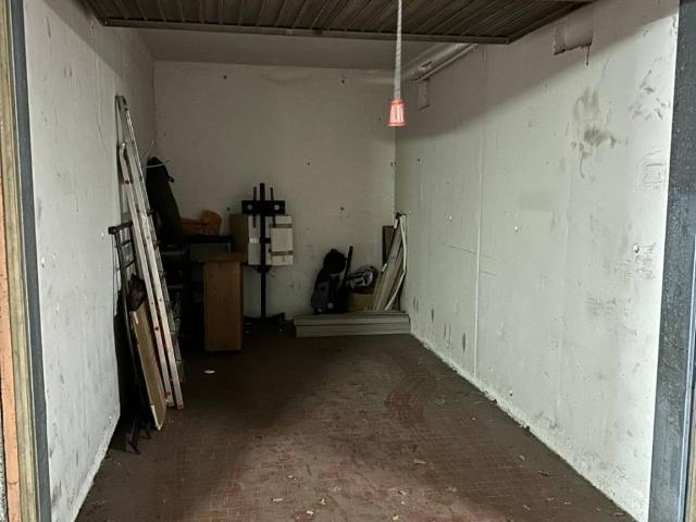 Box in vendita a Levante, Serra Riccò