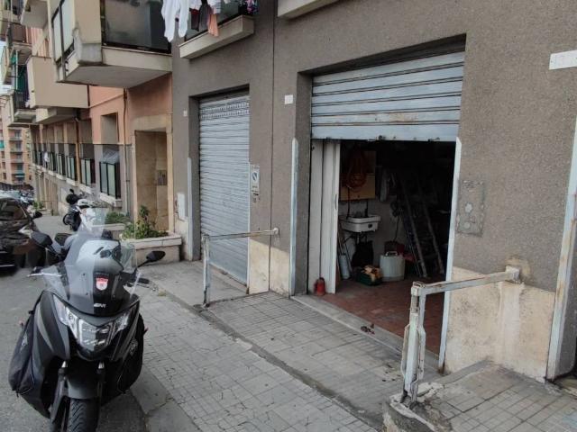 Box in vendita a Centro Ovest, Serra Riccò
