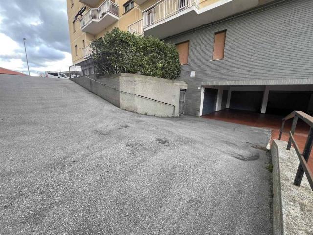 Box in vendita a Val Polcevera, Serra Riccò