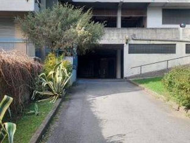 Box in vendita a Ponente, Serra Riccò