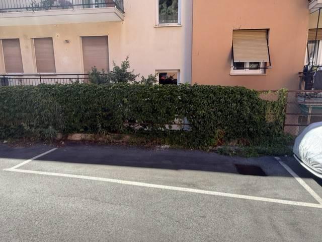 Box in vendita a Levante, Serra Riccò