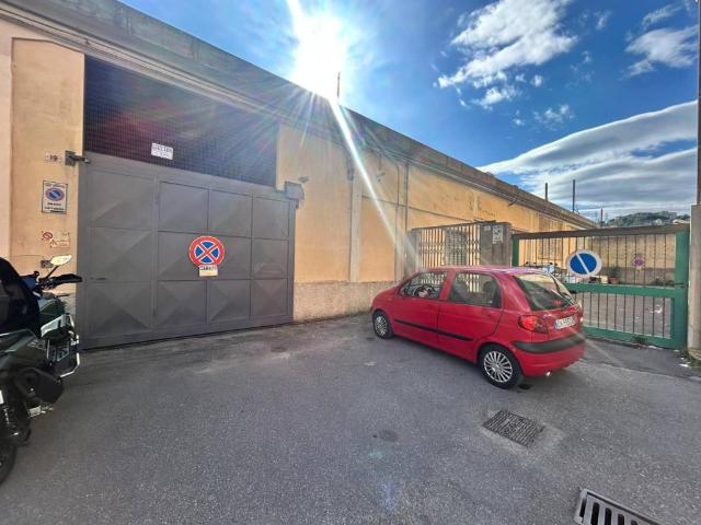 Box in vendita a Centro Ovest, Serra Riccò