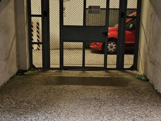 Box in vendita a Ponente, Serra Riccò