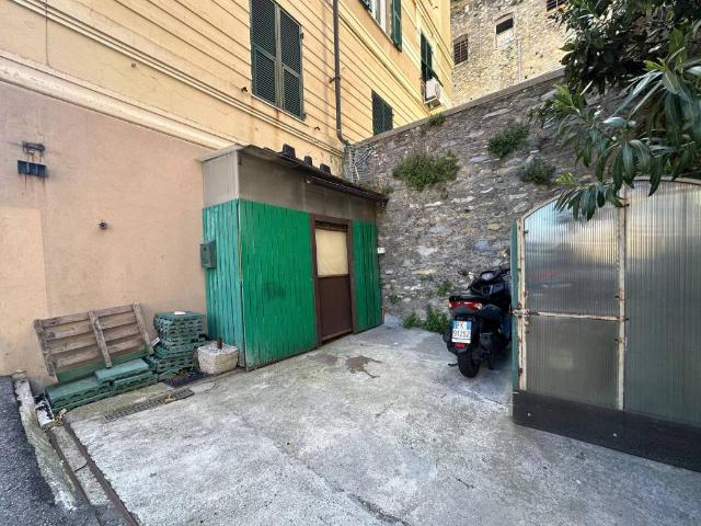Box in vendita a Centro Ovest, Serra Riccò