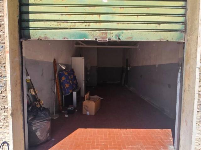 Box in vendita a Ponente, Serra Riccò