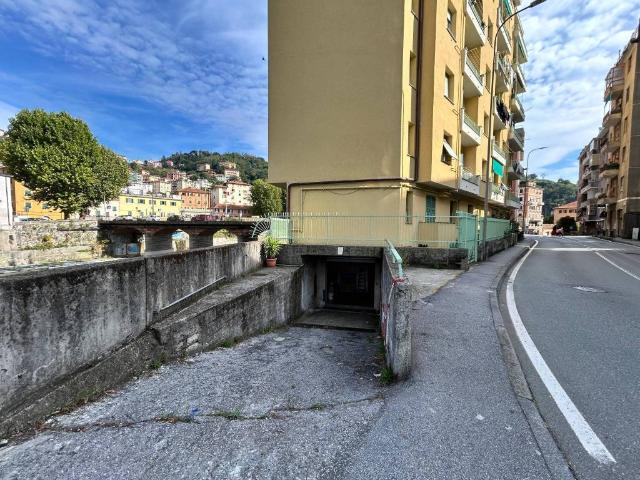 Box in vendita a Val Polcevera, Serra Riccò