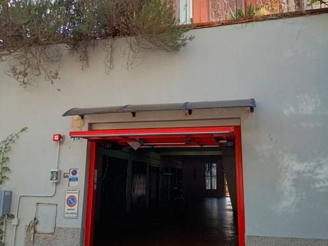 Box in vendita a Sestri Ponente, Genova