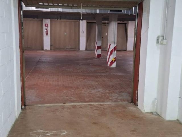 Box in vendita a Medio Levante, Serra Riccò