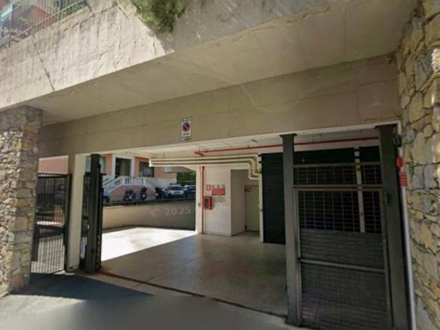 Box in vendita a Medio Levante, Serra Riccò
