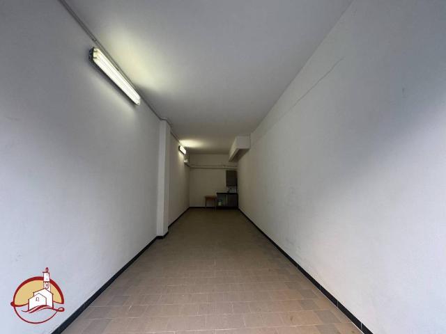Box in vendita a Ponente, Serra Riccò