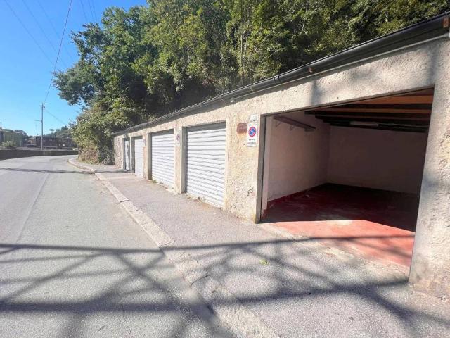 Box in vendita a Ponente, Serra Riccò