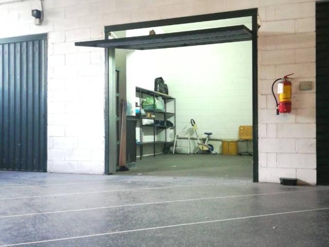 Box in vendita a Centro Ovest, Serra Riccò