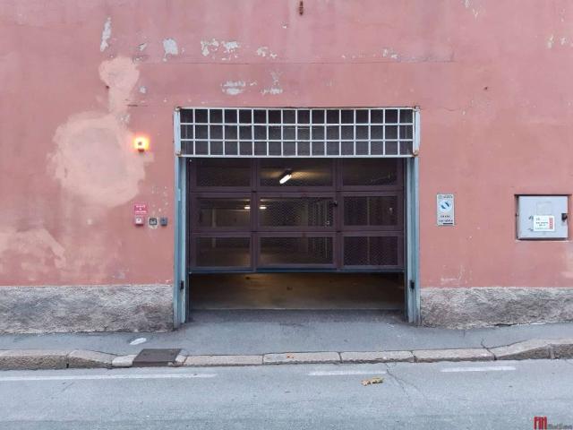 Box in vendita a Medio Ponente, Serra Riccò