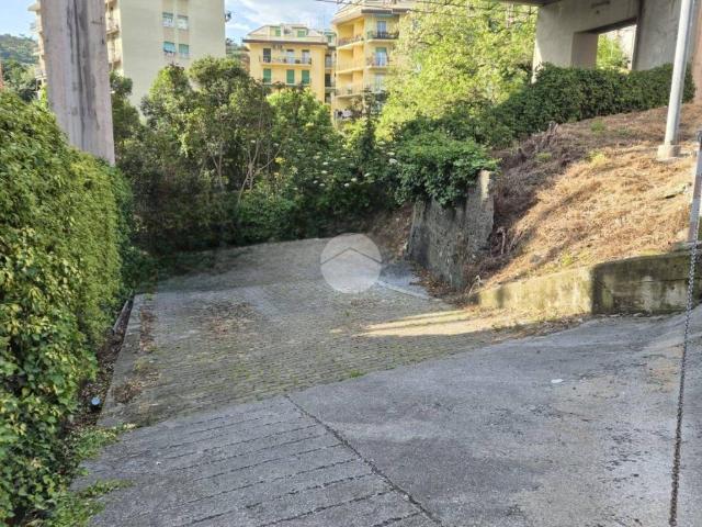 Box in vendita a Ponente, Serra Riccò