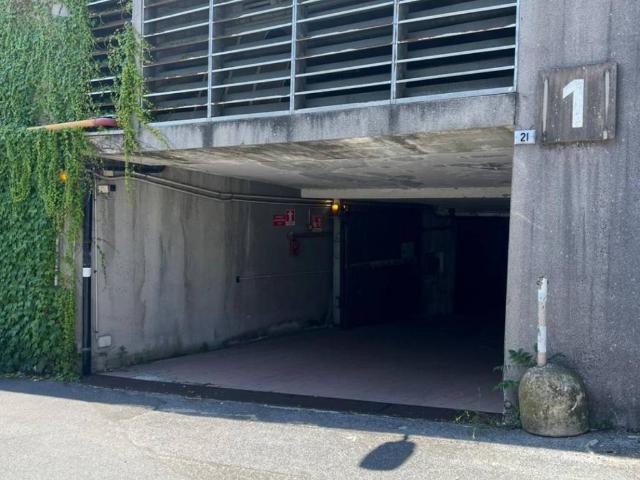 Box in vendita a Levante, Serra Riccò