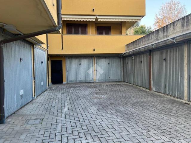 Box in vendita a Gerenzano, Lombardia