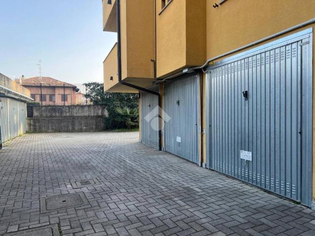 Box in vendita a Gerenzano, Lombardia